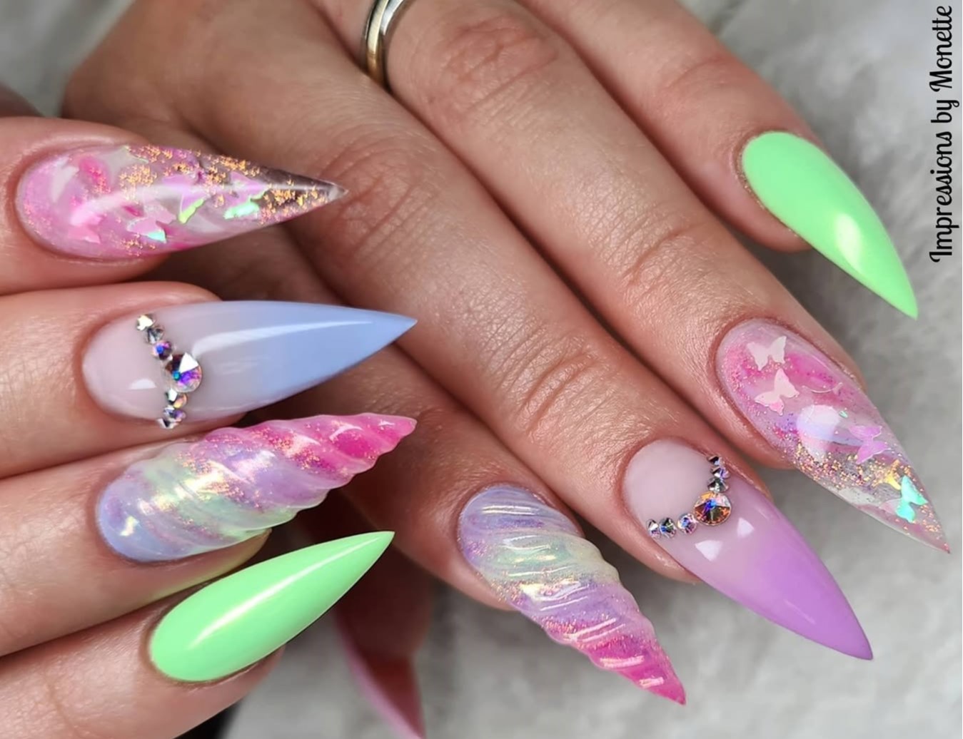 Unhas decoradas para o verão